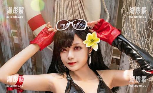 Hachi小芭我觉得你本来也挺女王的，cos这一套，看原图简直是加分百倍。