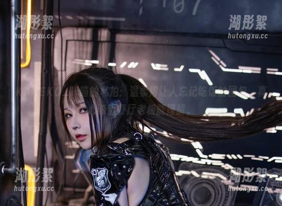 KANEKO_咔喵的私拍：温柔得让人忘记吃饭的图包，真心希望餐厅老板能理解。