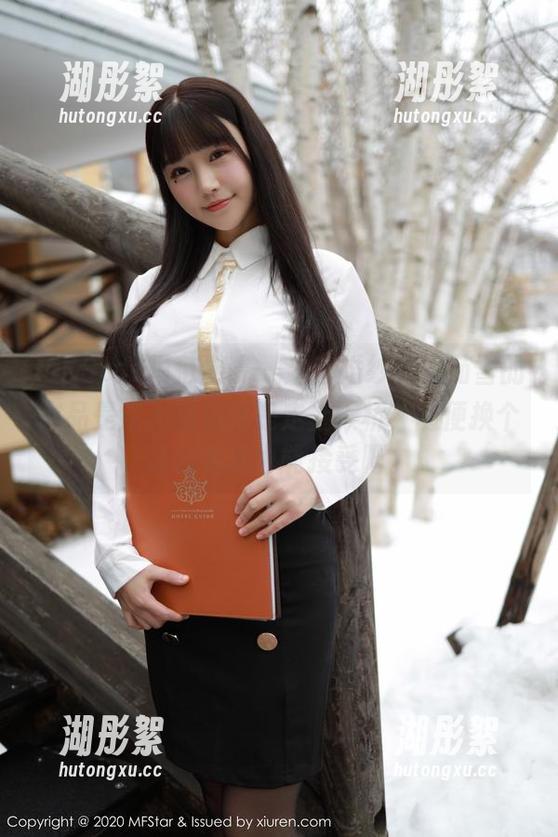 MFStar模范学院-白茹雪 MFStar模范学院 - 全套婚纱,白茹雪的作品是走入婚礼还是走上天桥?随便换个场合大家也能接受吧。