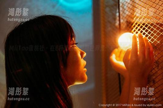 MiiTao蜜桃社 - 在E杯奶茶的制服世界里：私房图包，你pick哪款？