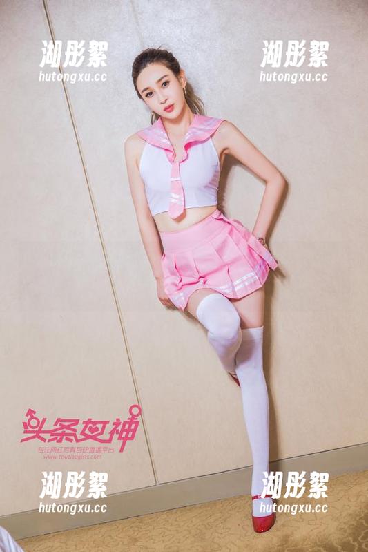 TouTiao头条女神 - 马丽华制服写真，流行得照片已突破壁纸的范畴