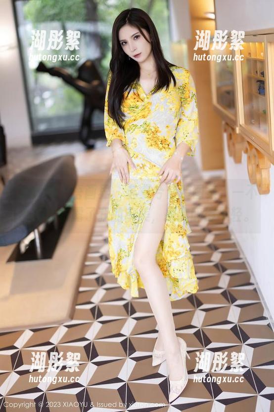 XIAOYU语画界-苏曼兮 XIAOYU语画界 - 苏曼兮套装图集,一不小心就暴露了我的审美,把我醉得不轻。