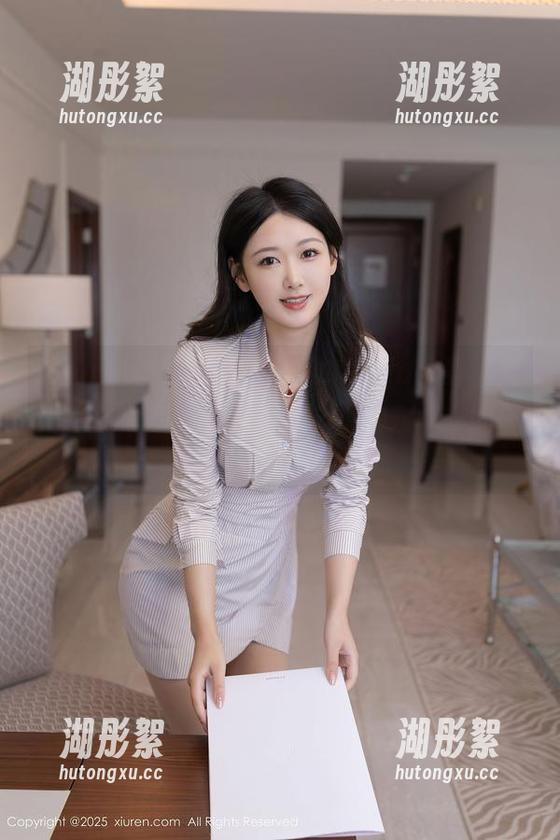 Xiuren秀人网 - 当徐微微mia化身学姐，整套美图就像在说：别担心，改卷的时候还可以加分哦！