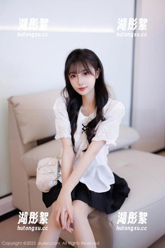 Xiuren秀人网-陶喜乐 Xiuren秀人网 - 看!陶喜乐在原图里和海水亲密接触?这也太……不敌一阵微风。