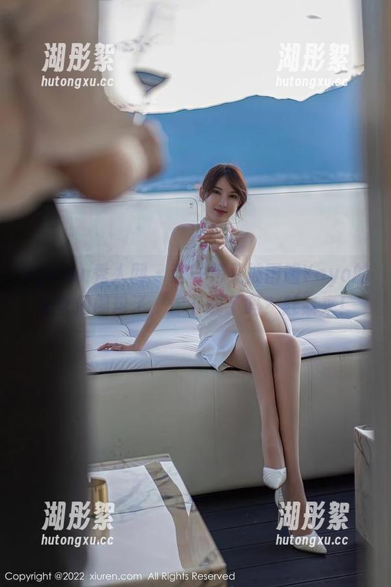 Xiuren秀人网 - 这一集又被雨瞳Yoyo的少女们圈粉了，你下载了吗？赶紧来！