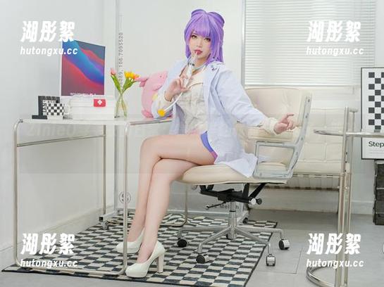 ZinieQ ZinieQ穿毛衣的日常:是时候让我的猫流泪了,哈哈!