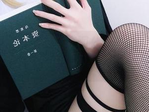 一小央泽全新圣诞套图分享,2020年的礼物,嗯……你懂的。