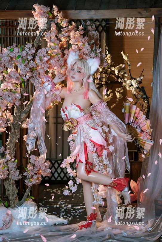 不可思议！最新图集“七月喵子和她的非洲妹妹”