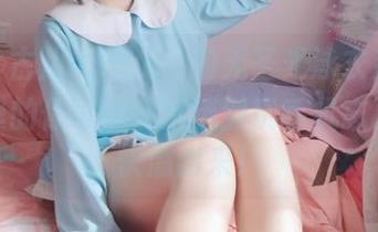 冷静!古川kagura的无圣光泳衣系列,图片里的你可能会沉迷到玩手机忘了水都快溢出来!