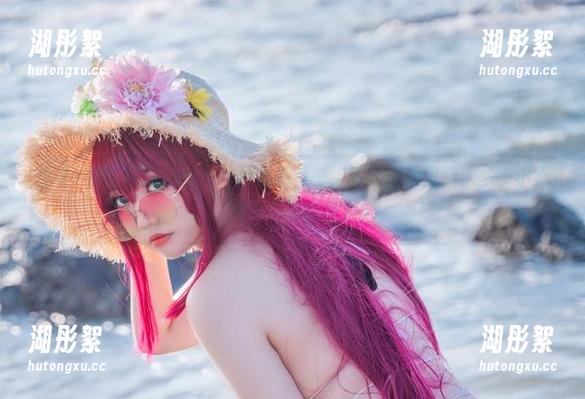 皮衣+啊日日_Ganlory的搭档，一组写真图集里藏了多少小心思，不妨瞧瞧？