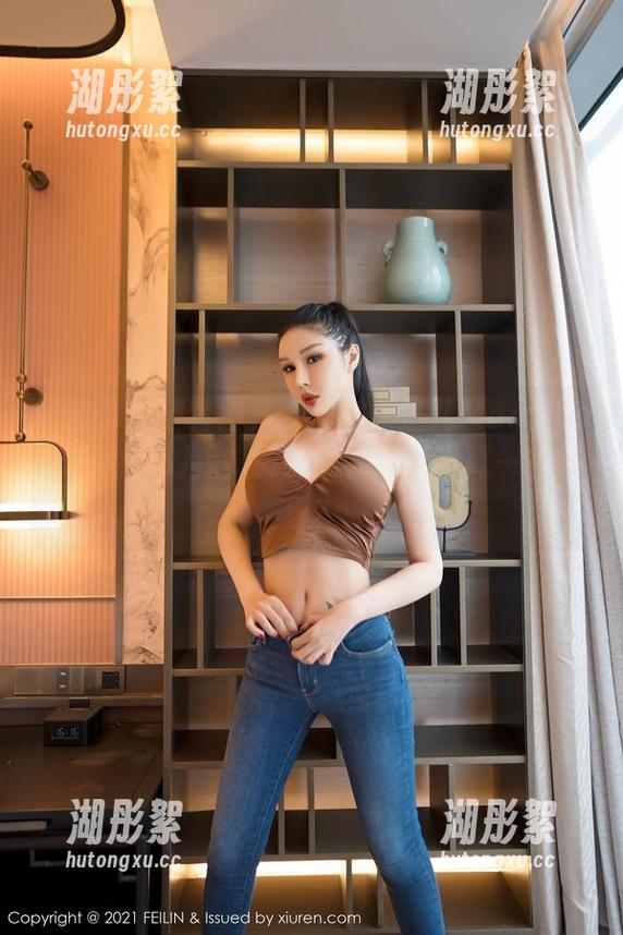 嗲囡囡-芷儿Momoko 嗲囡囡 - 全套图集:注意!芷儿Momoko的粉色在对我微微眨眼,这算不算一种暗示?