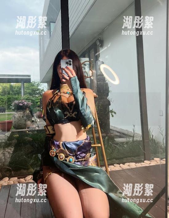 微密圈 - 小玉吃果冻灰丝系列，福利满分，图片控们准备好了吗？