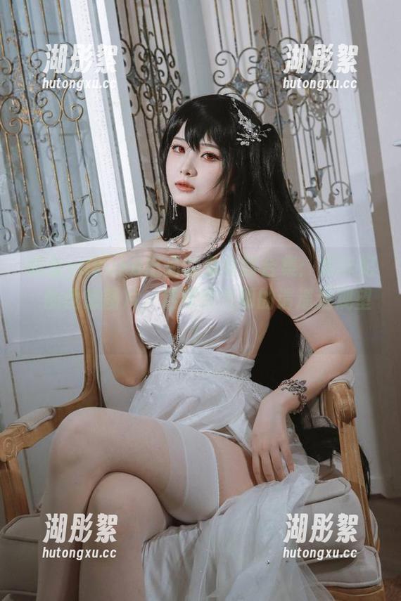 屿鱼yukako出品的兔女郎合集：龙华妃咲的诱惑图片，选择性失明的请遥远观望！