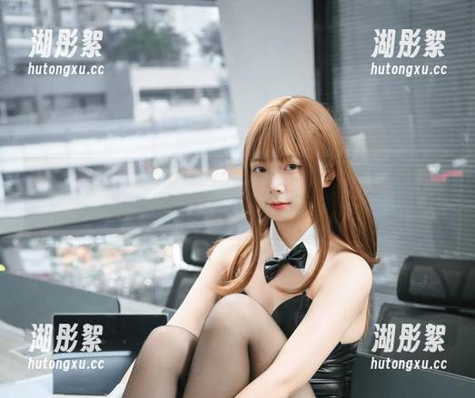 巧克力小圆面包 看这姐妹宛如“巧克力小圆面包”般的自由,写真集真的很会玩!