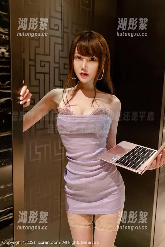 星野咪兔的职业装合集：高跟鞋还是平底鞋？完全不想选择！