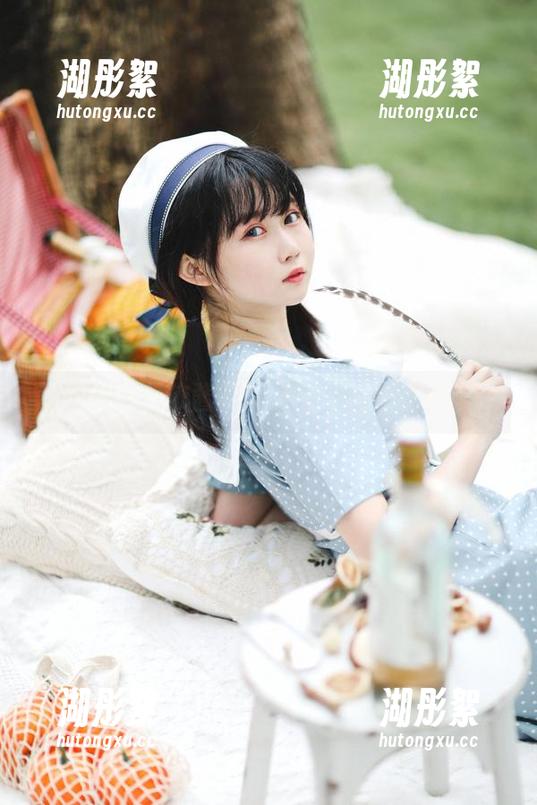 默默关注是依酱吖，下载她的秘密作品吧