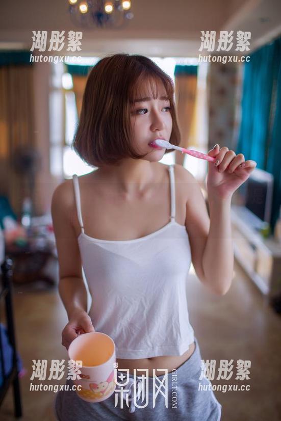果团网 - 酸酱兔带来的白丝福利，明明是照片，却让我想了很多。