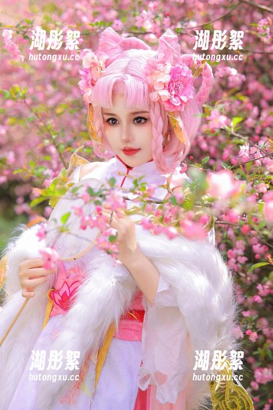 来来来，桃暖酱的雷姆写真，请给我更多的点赞本能！
