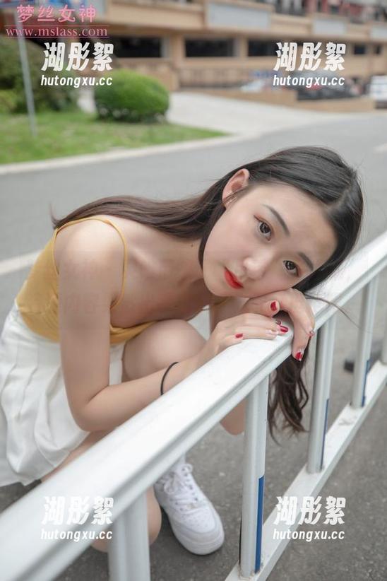 梦丝女神 - 灵唯带来了“吊带”写真集，资源内容果然出乎意料，低调又挺抢眼。