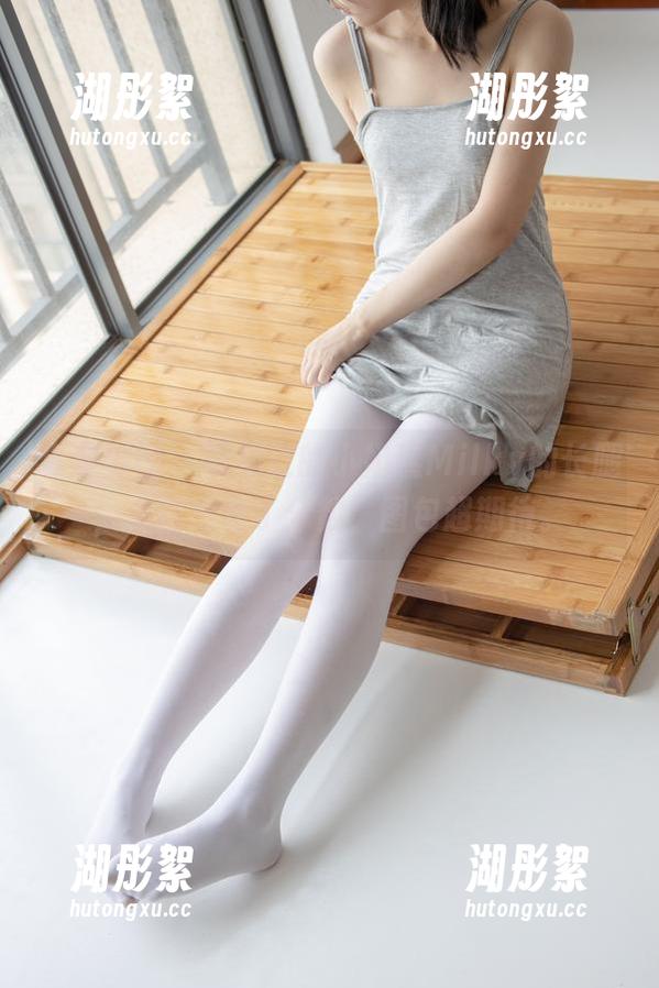 森萝财团-小奶糕Milky 森萝财团 - 没见过的小奶糕Milky的长腿,美图给足了分数,图包超期待。