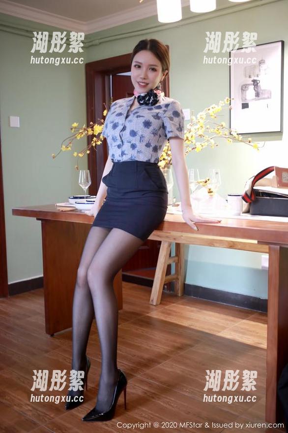 模范学院 - 小奶瓶呜呜渲染的圣诞氛围！快来下载这份惊喜作品集，快乐一整年