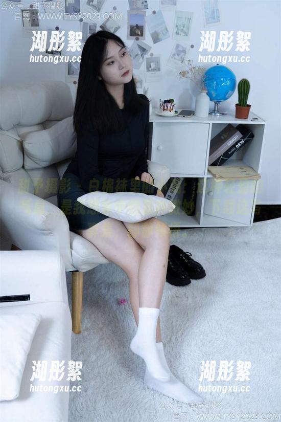 甜予摄影-小粥 甜予摄影 - 白棉袜里的小粥:这种轻盈的气息,是我想象中的那种微妙,下载这写真集,静静领悟。