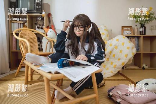 神沢永莉 神沢永莉的套图,自拍也能发出无声的呐喊。