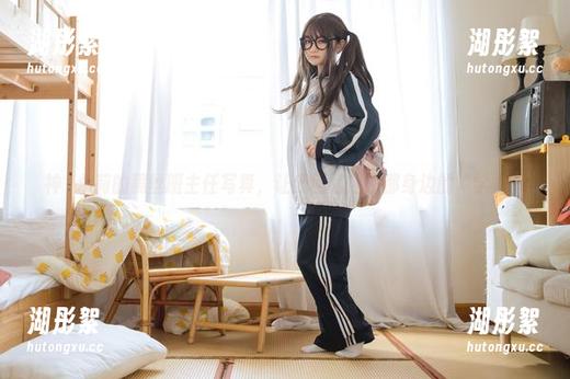 神沢永莉 神沢永莉的黑丝班主任写真,让我回忆起了那身边的“学霸”
