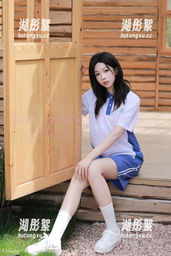 秀人网 - 张雨萌的少女套图精选，啊，这空间真温柔，让人忍不住停留。