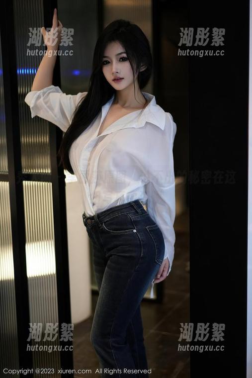 秀人网-李丽莎 秀人网 - 李丽莎原图,说不出的秘密在这组写真中浮现