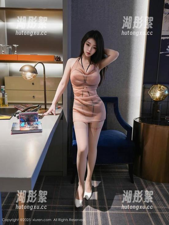 秀人网-林文文yooki 秀人网 - 私房里的林文文yooki,瑜伽姿态太让人停留了吧