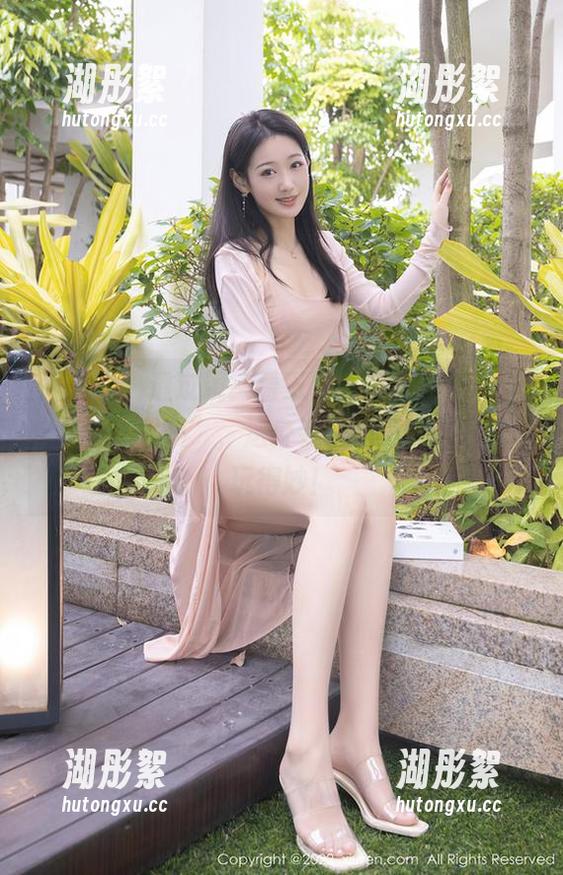 秀人网 - 透过镜头看王馨瑶yanni最新的作品集“女孩”，这身姿真的没话说，光影玩得妙！