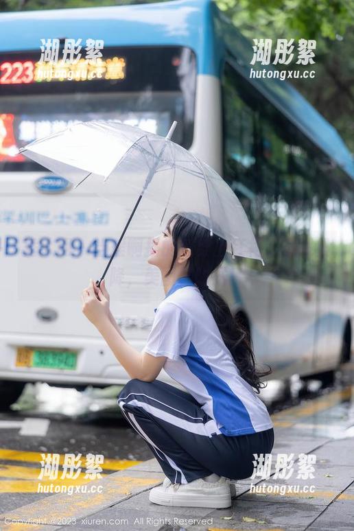 秀人网-瑶啊摇的瑶 秀人网 - 当瑶啊摇的瑶穿上红裙,在线投降,美图已附送!