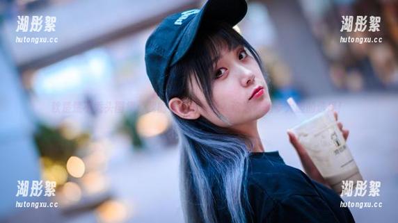 秋楚楚不秃头 秋楚楚不秃头图集,我的天,裤里丝?这通常是多大胆的选择!
