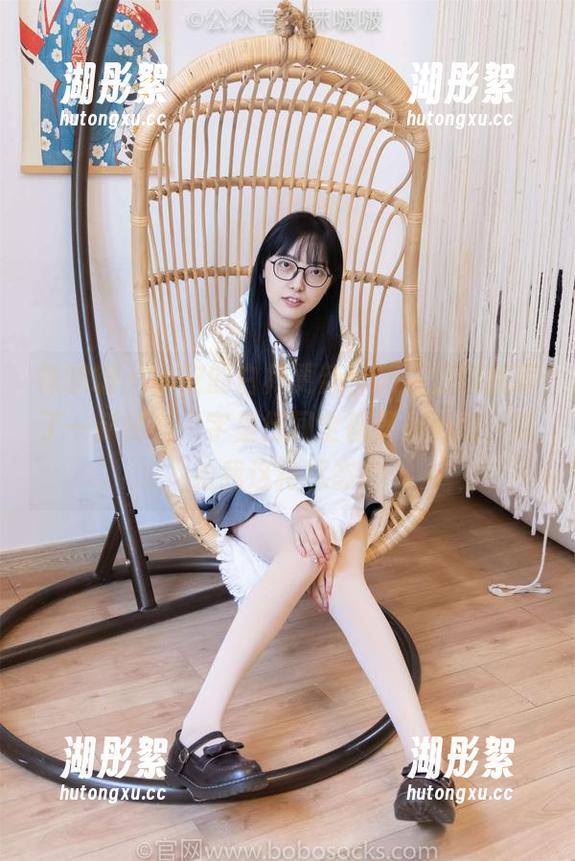 袜啵啵 - 小安的白裙更新，简直是给我写了一封情书，字里行间全都是小心思，就给我这种状态？