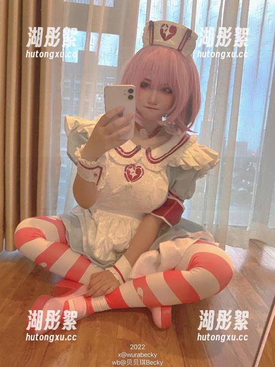 被贝贝琪Becky的定制水着惊艳到，图片和她的眼神一样闪闪发光。