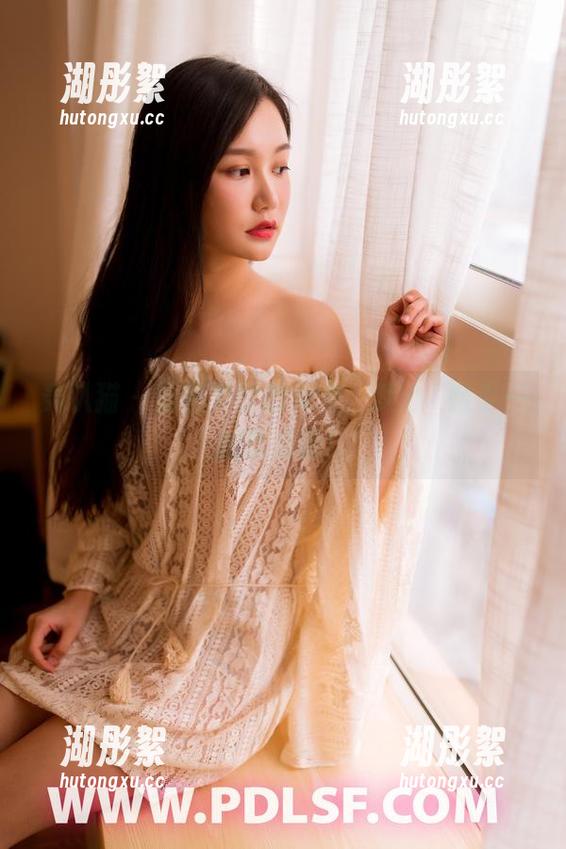 轰趴猫 - 原图类型的女友，梦心玥随手一拍就成画！