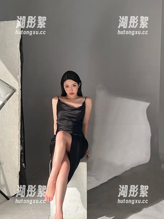 金希儿 微密圈 - 看金希儿的校服高清合集,有种说不出的熟悉感